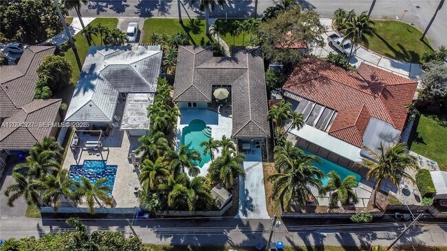 Building Photo - 1147 Buchanan St