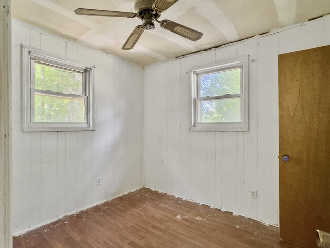 Building Photo - 1137 Carter Rd