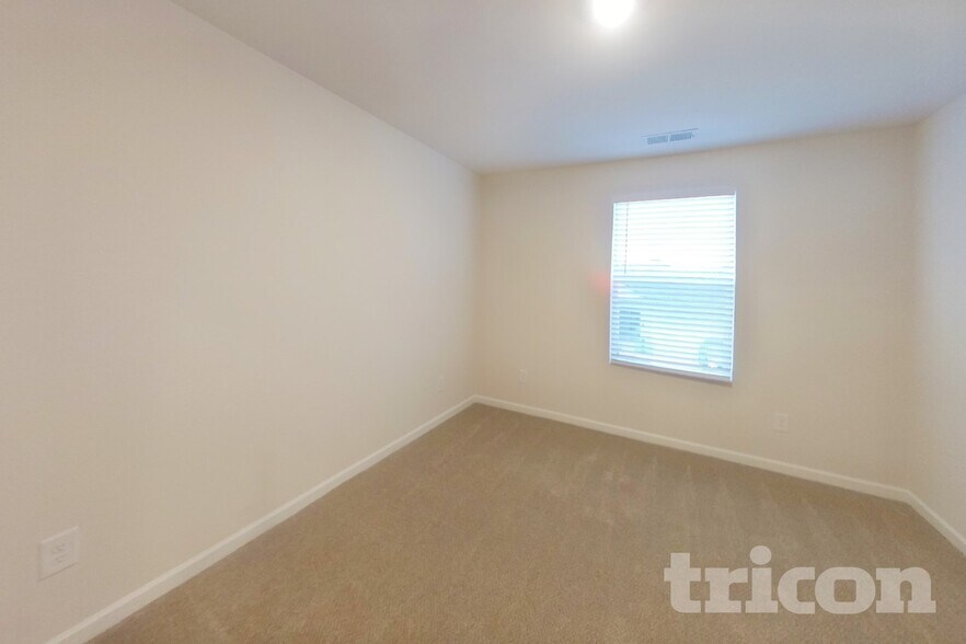 Building Photo - 609 Cedar Brk Dr
