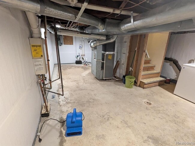 Building Photo - 2305 Hester Ct