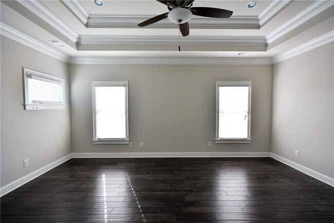 Building Photo - 7200 Grandview Overlook