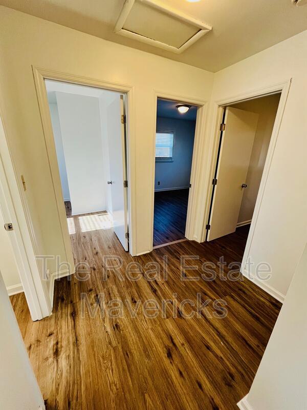 Building Photo - 533 E 52nd St