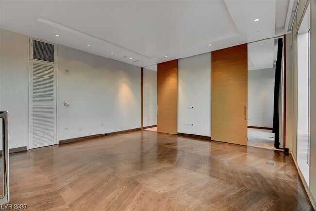 Building Photo - 3750 Las Vegas Blvd S