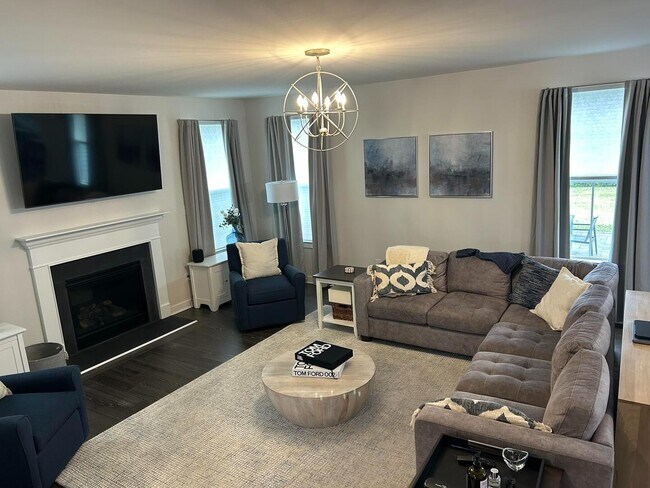 Building Photo - 603 Spring Hollow Dr