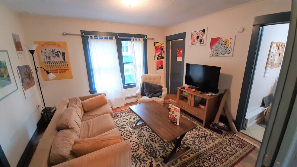 Primary Photo - 416 Hudson St