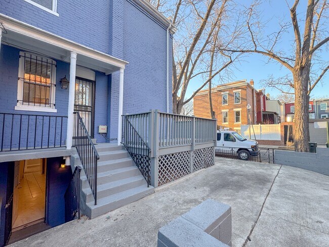 Building Photo - 1013 9th St NE