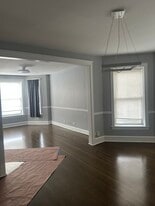 Building Photo - 903 N Lockwood Ave