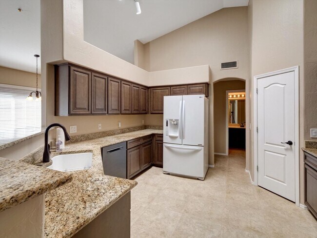 Building Photo - 3 bd 2 bth 2120 sq ft in stonehaven in scottdale