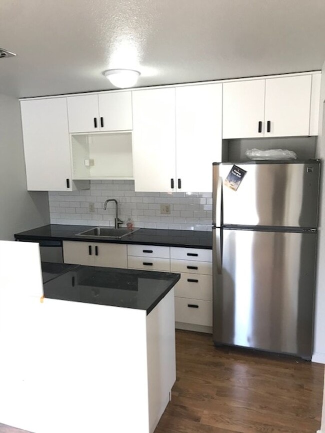 Building Photo - 10087 Nebula Way