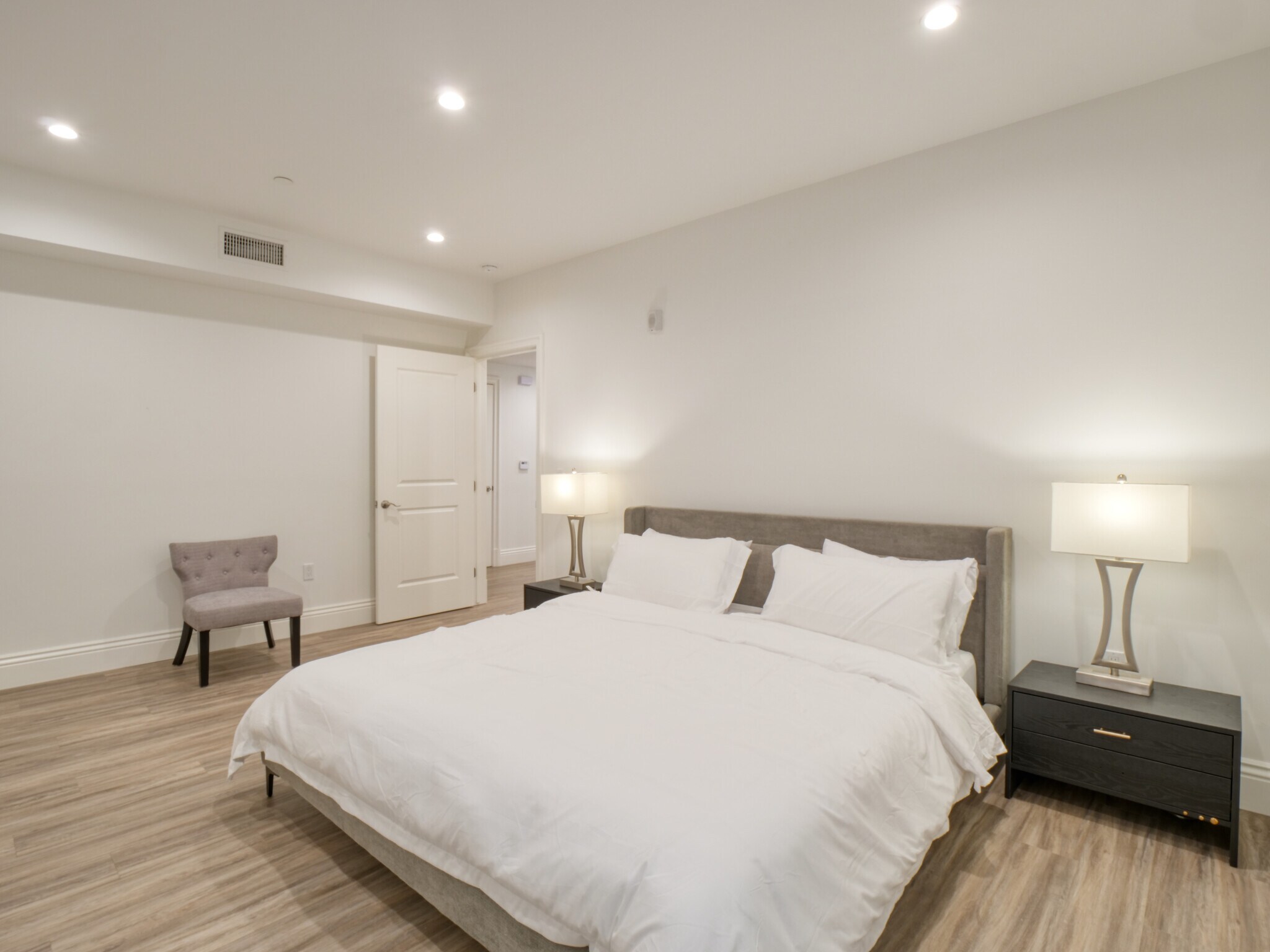 Building Photo - 911 S Shenandoah St