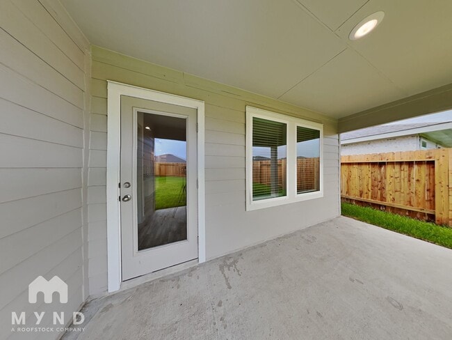 Building Photo - 7815 Cattleman Vly Dr