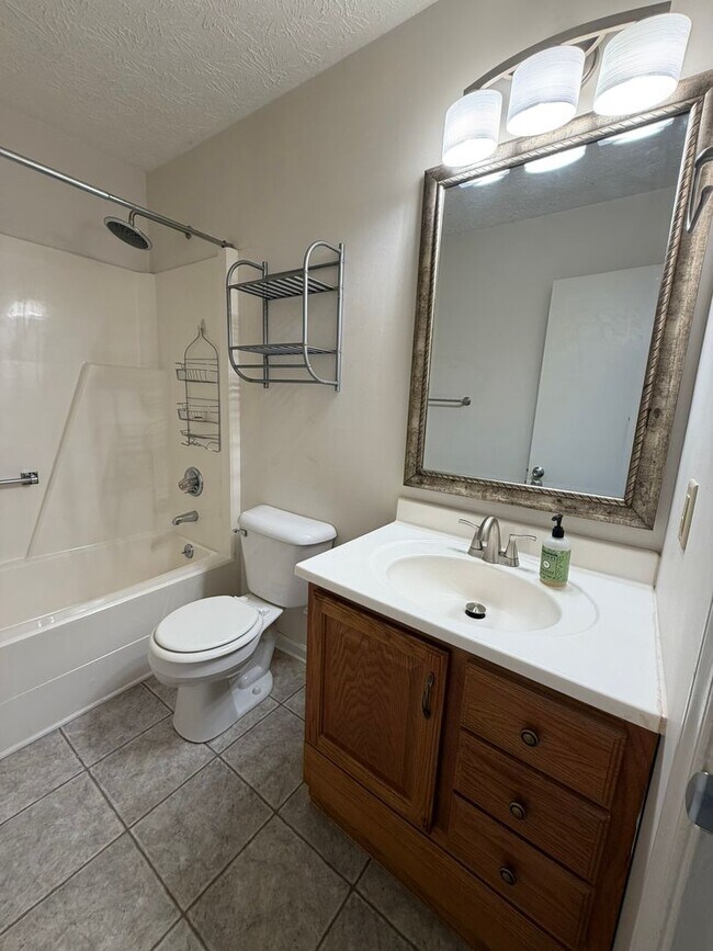 Building Photo - 4615 Dow Ct