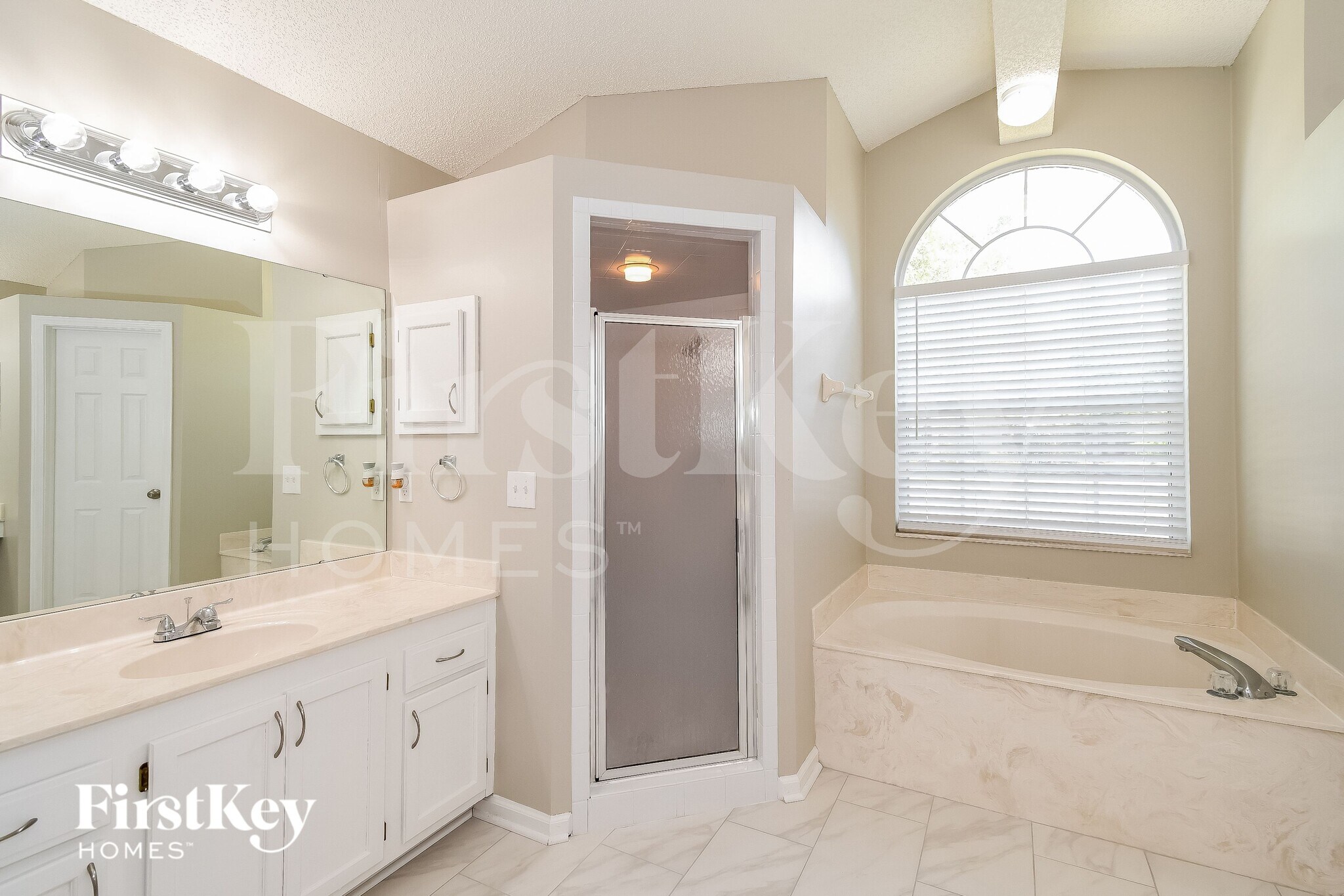 Building Photo - 4630 Pebble Brook Dr