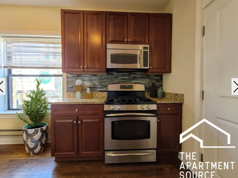 Building Photo - 750 W Addison St