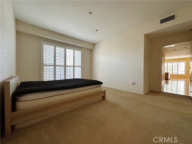 Building Photo - 320 S Willaman Dr