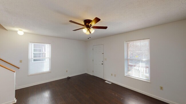 Building Photo - 2229 Symmes St