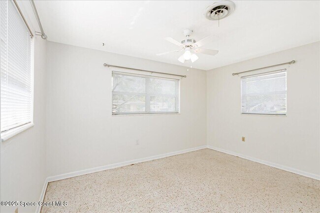 Building Photo - 309 Gemini Dr