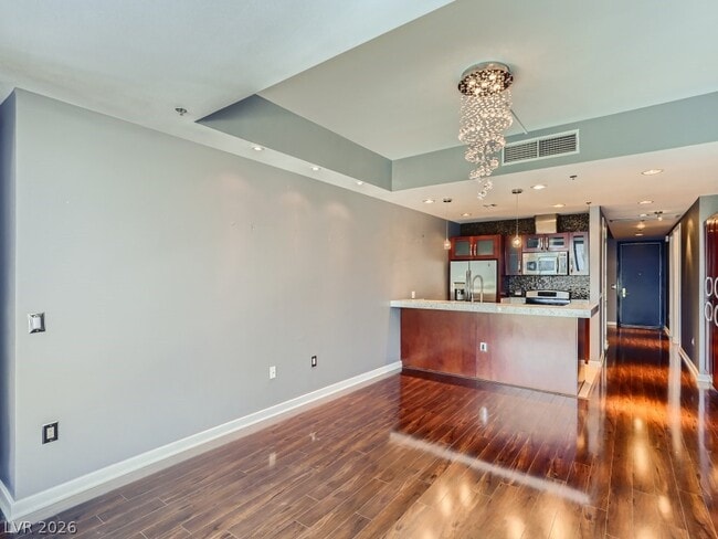 Building Photo - 4575 Dean Martin Dr