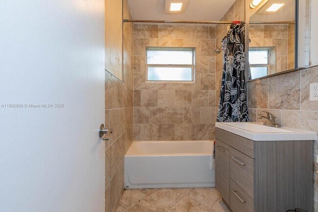 Building Photo - 1010 N 69th Way