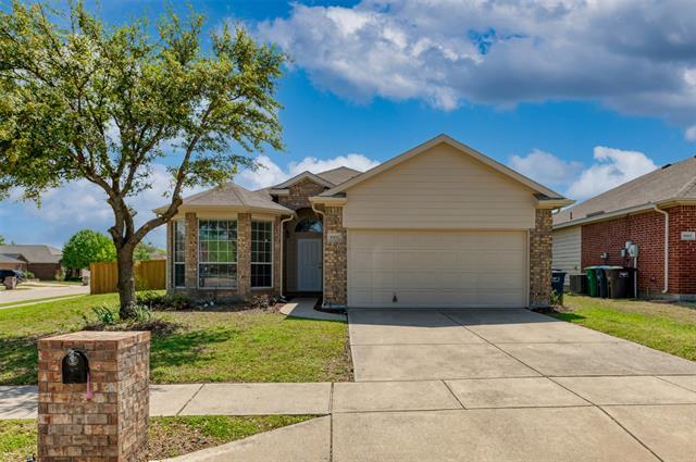 Building Photo - 9901 Amaryllis Ln
