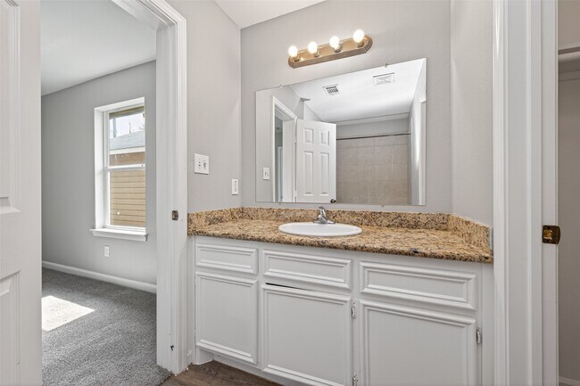 Building Photo - 7521 Dyer St