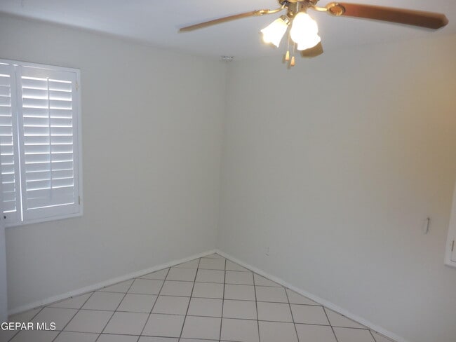 Building Photo - 1127 Del Norte St