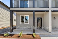 Building Photo - 936 Molalla Ave