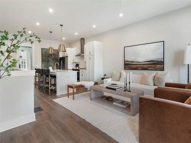 Building Photo - 1274 Longreen Ter NW