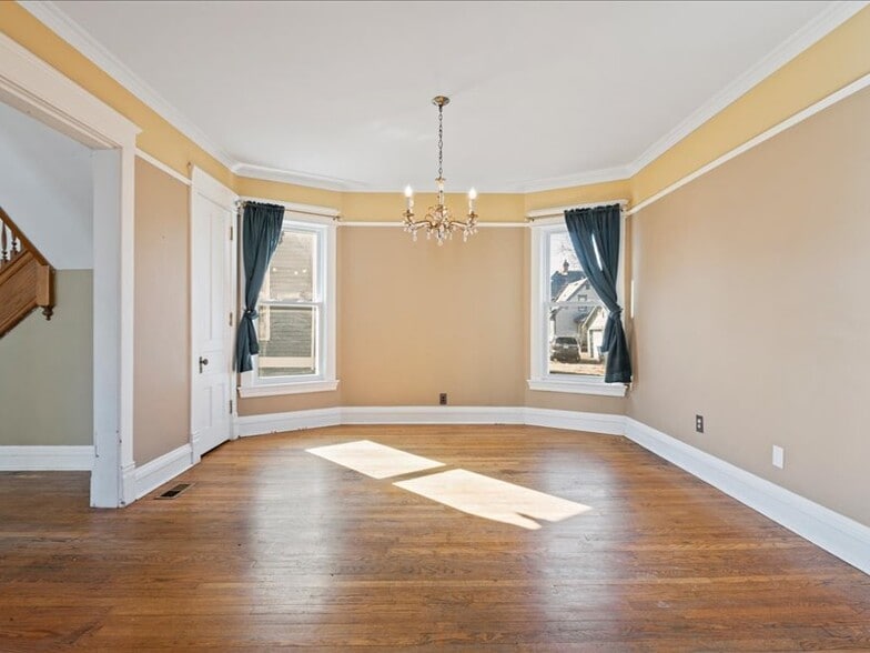 Building Photo - 1517 9th Ave