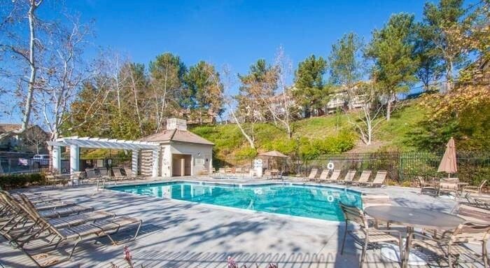 Building Photo - 40 Mesquite