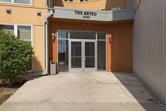 Building Photo - 2650 University Ave W