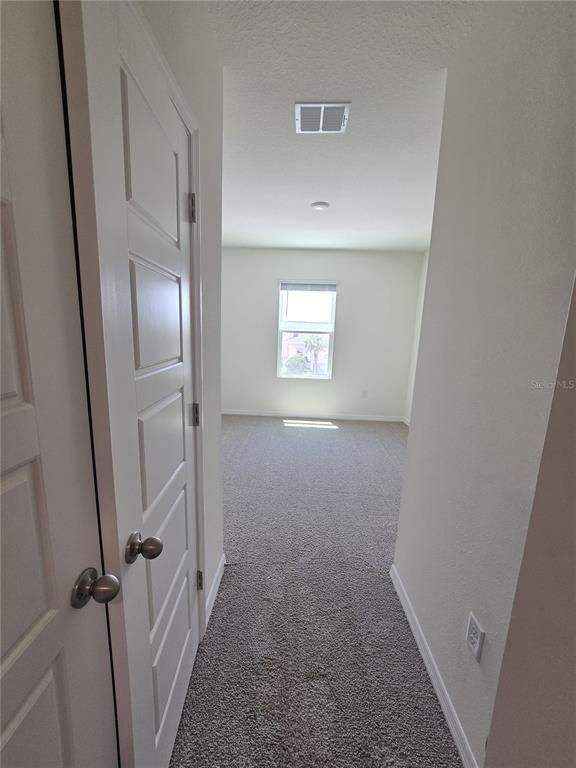 Building Photo - 2088 Monteverde Ave