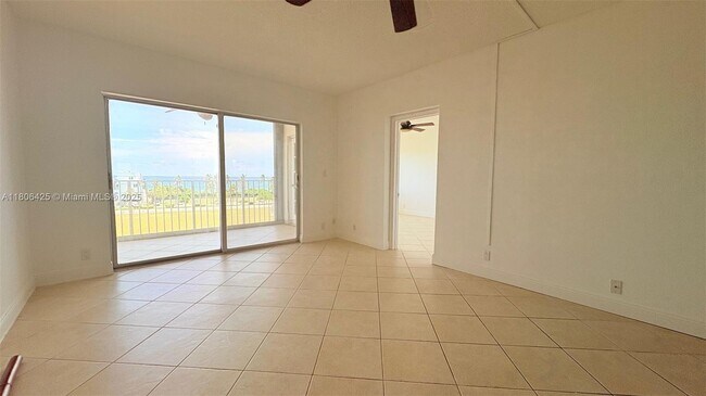 Building Photo - 4117 Bougainvilla Dr