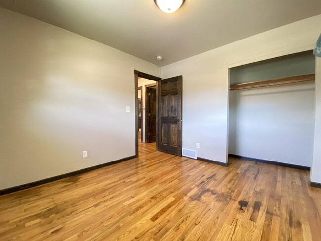 Building Photo - 315 2nd St NW