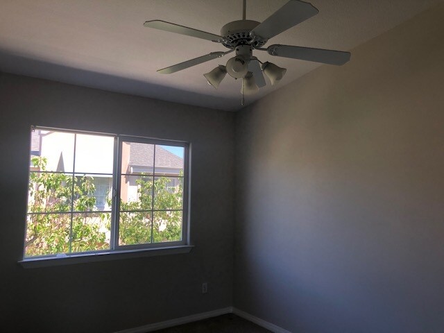 Building Photo - 5740 S Glennie Ln