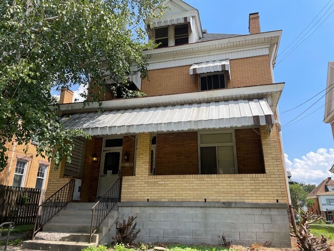 Building Photo - 62 N Bryant Ave