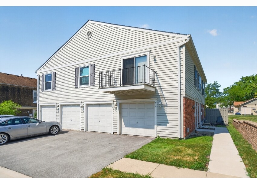 Building Photo - 614 Bryn Mawr Ct