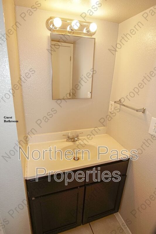 Building Photo - 11027 Sunshine Ct