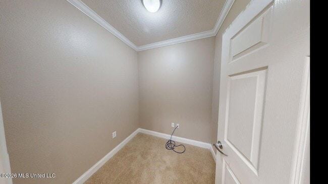 Building Photo - 2228 Beach Dr