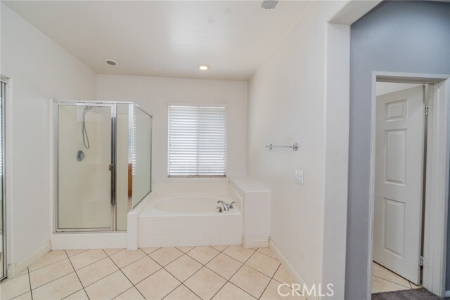 Building Photo - 7422 Cobble Creek Dr