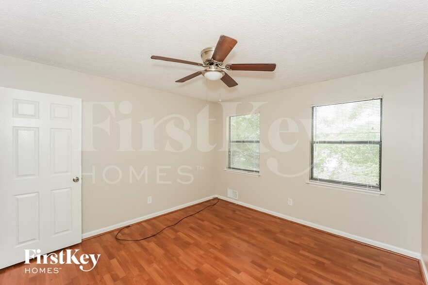 Building Photo - 3070 Creel Rd