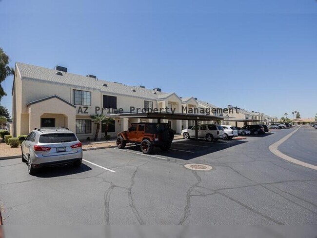 Building Photo - 7801 N 44th Dr
