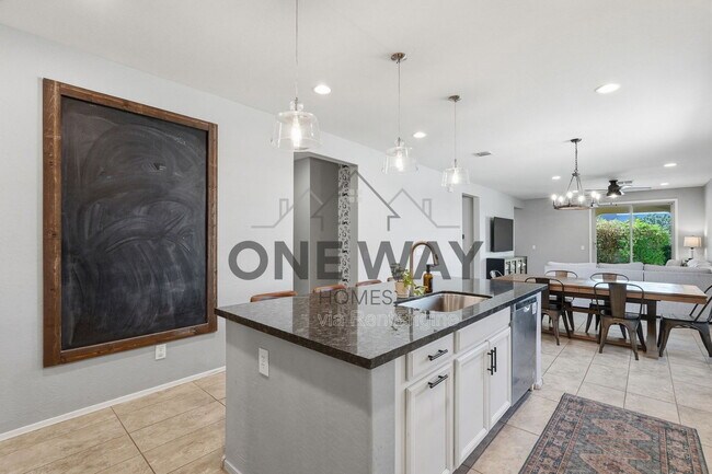 Building Photo - 9854 Thatcher Ave