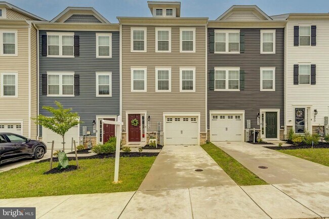 Building Photo - 5059 Silver Oak Dr