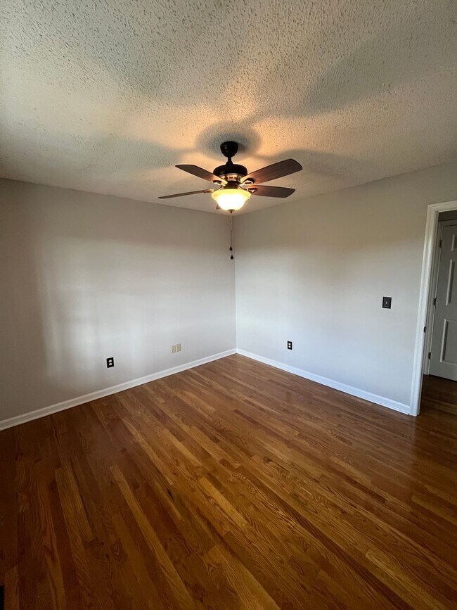 Building Photo - Beautiful 3 Bedroom house in Fishersville ...
