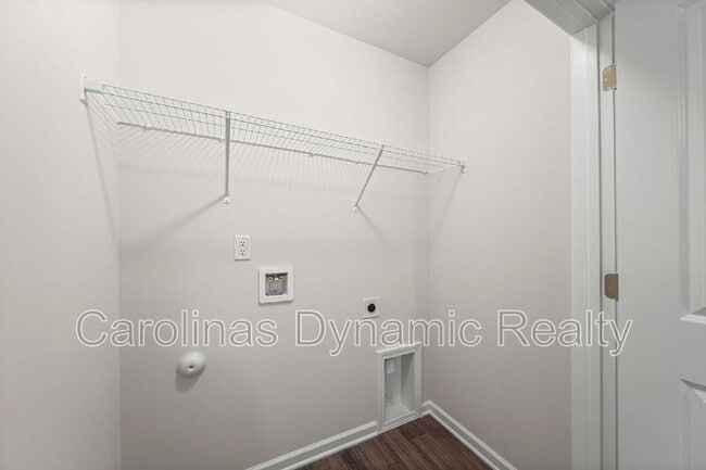 Building Photo - 3200 Polk and White Rd