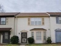 Building Photo - 424 Peregrine St