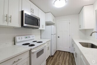 Building Photo - Midvale