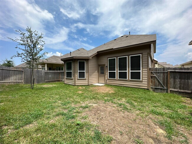 Building Photo - 2611 Hoffman Ln