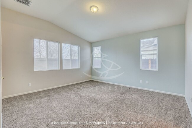 Building Photo - 3 bdrm 2 bthm single level home in Edgewater community